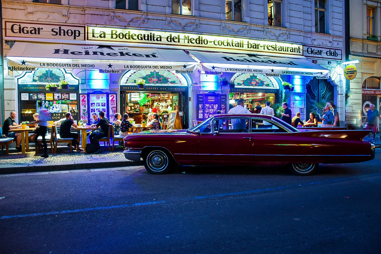 Neon bazaar