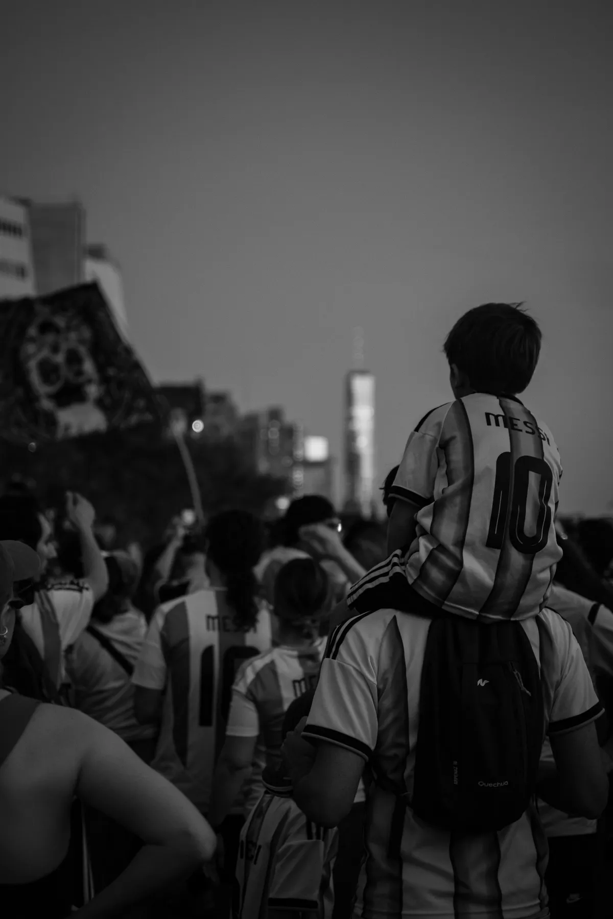 Messi on his shoulders