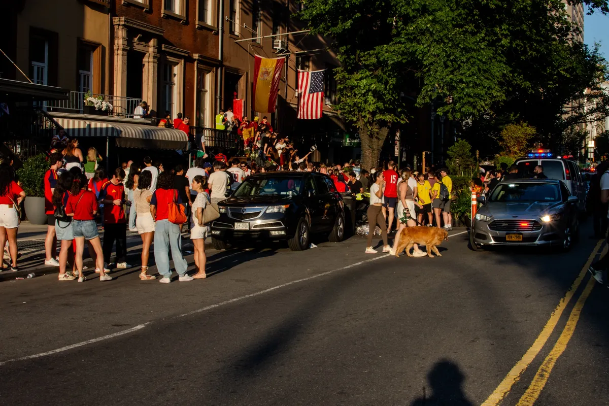 Golden hour crowd